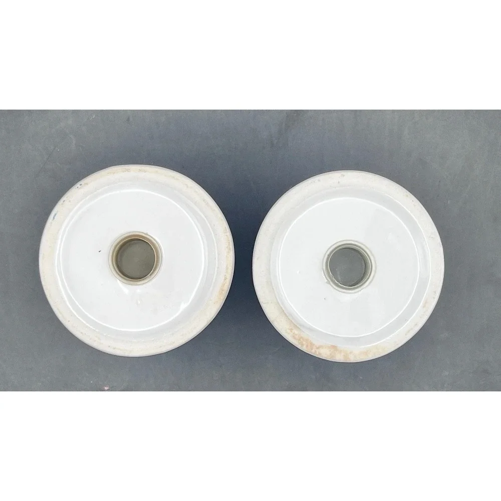 White Ceramic Snowflake Salt Pepper‎ Shaker Set Winter Holiday Decor Seasonal